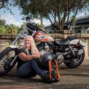 Meet your Posher, Mitzi